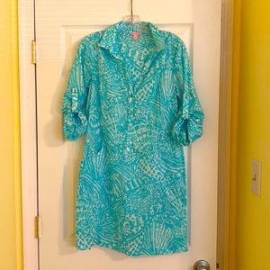 Last day! Lilly Pulitzer size medium dress EUC plus free Lilly P gift 🎁